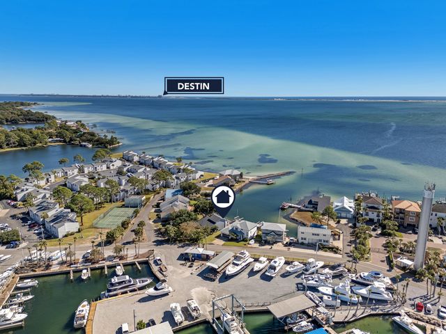 101 Port Drive, Shalimar, FL 32579