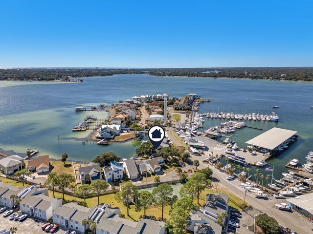 101 Port Drive, Shalimar, FL 32579