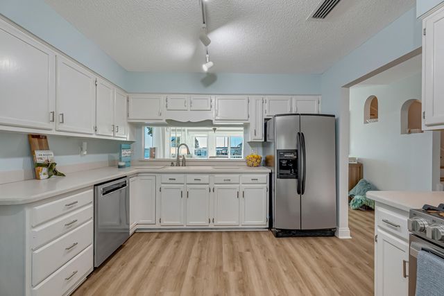 101 Port Drive, Shalimar, FL 32579