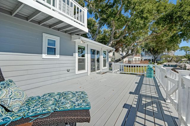 101 Port Drive, Shalimar, FL 32579