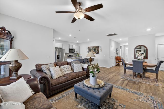 144 Windy Woods Way, Wilmington, NC 28401