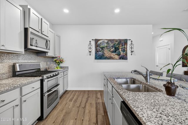 144 Windy Woods Way, Wilmington, NC 28401