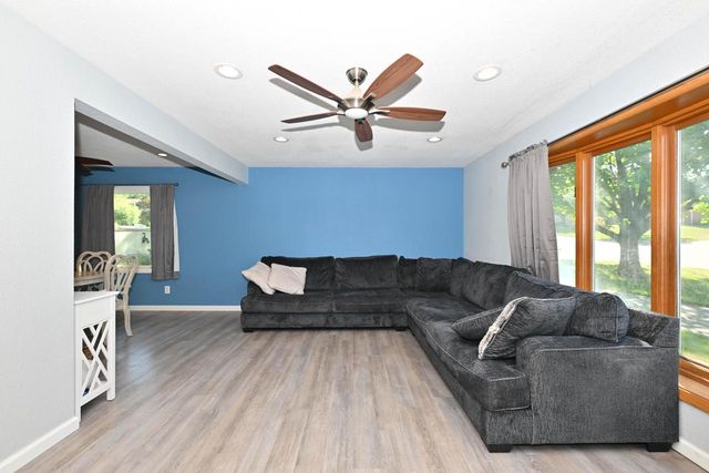 10045 W Meadow DRIVE, Greenfield, WI 53228