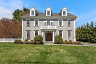 15 Parker Road, Wellesley, MA 02482