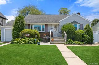 36 Liszt Street, Hicksville, NY 11801