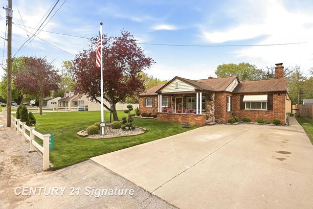2961 Johns Drive, Saginaw, MI 48603