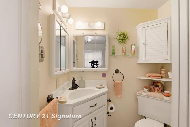 2961 Johns Drive, Saginaw, MI 48603