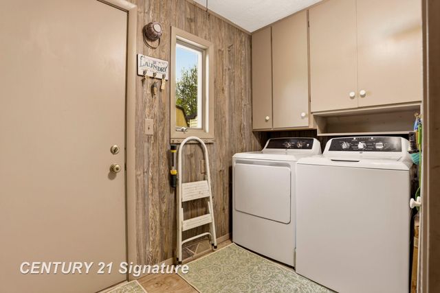 2961 Johns Drive, Saginaw, MI 48603