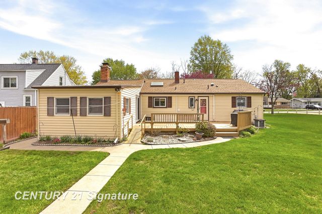 2961 Johns Drive, Saginaw, MI 48603