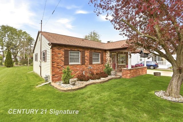 2961 Johns Drive, Saginaw, MI 48603