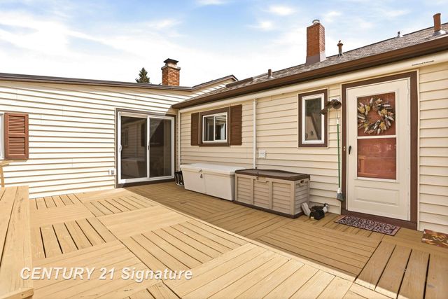 2961 Johns Drive, Saginaw, MI 48603