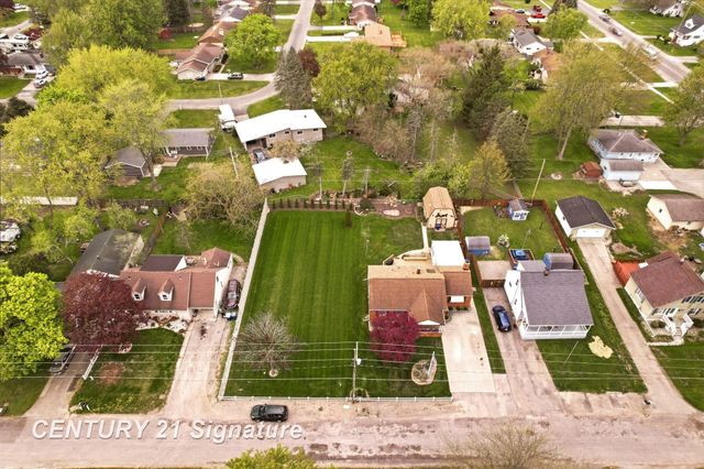 2961 Johns Drive, Saginaw, MI 48603