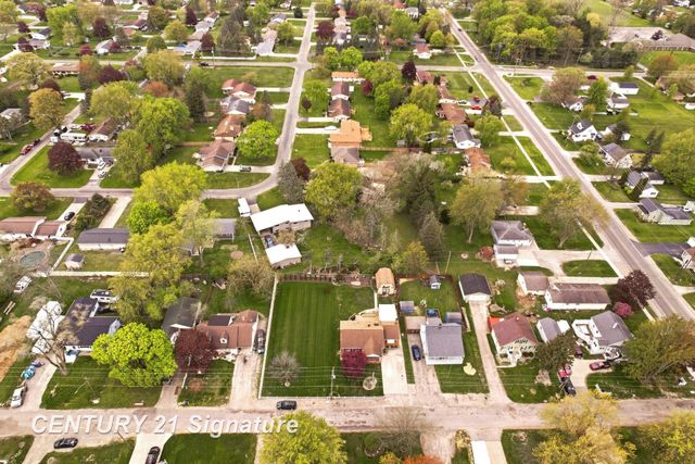 2961 Johns Drive, Saginaw, MI 48603