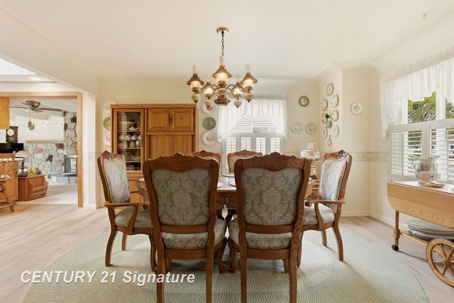 2961 Johns Drive, Saginaw, MI 48603
