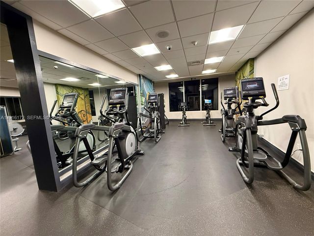 1750 N Bayshore Dr 1218, Miami, FL 33132