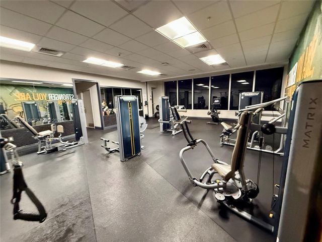 1750 N Bayshore Dr 1218, Miami, FL 33132
