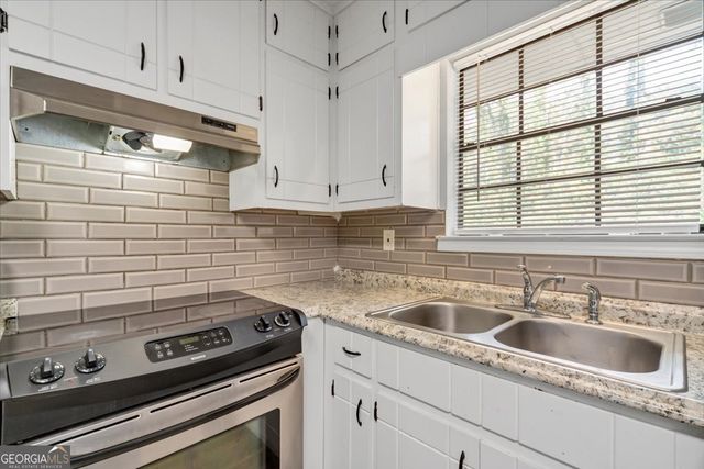 1505 Diplomat Drive, Riverdale, GA 30296