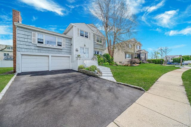 2897 Wynsum Avenue, Merrick, NY 11566