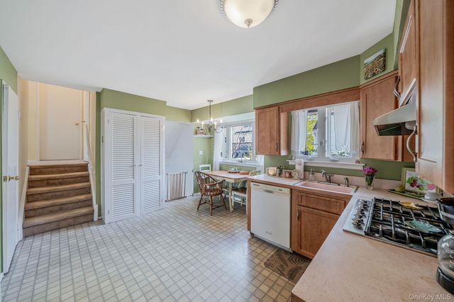 2897 Wynsum Avenue, Merrick, NY 11566