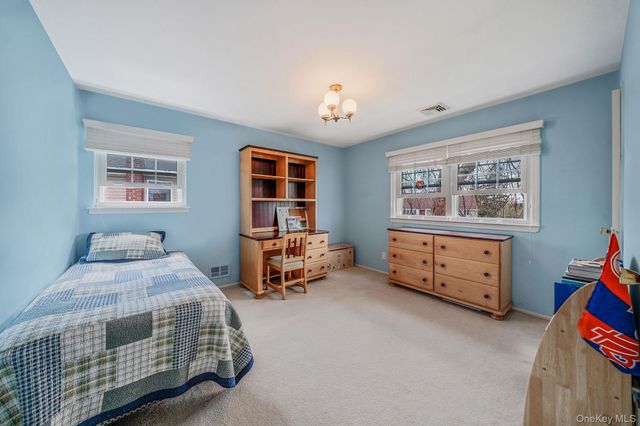 2897 Wynsum Avenue, Merrick, NY 11566