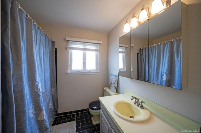 2897 Wynsum Avenue, Merrick, NY 11566