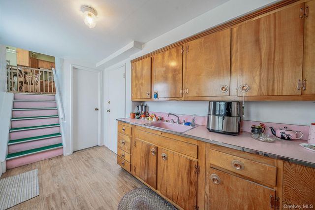 2897 Wynsum Avenue, Merrick, NY 11566