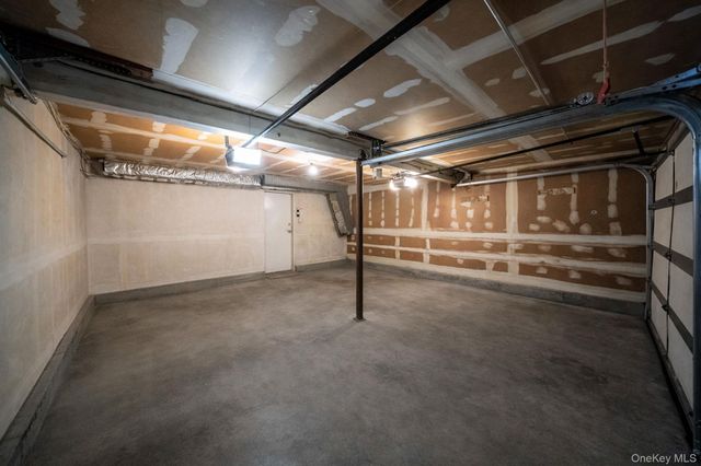 2897 Wynsum Avenue, Merrick, NY 11566