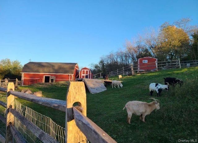 2897 Wynsum Avenue, Merrick, NY 11566