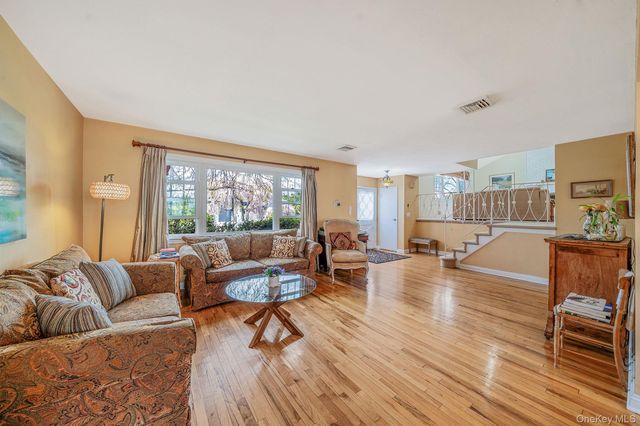 2897 Wynsum Avenue, Merrick, NY 11566