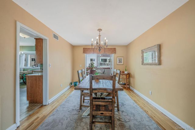 2897 Wynsum Avenue, Merrick, NY 11566