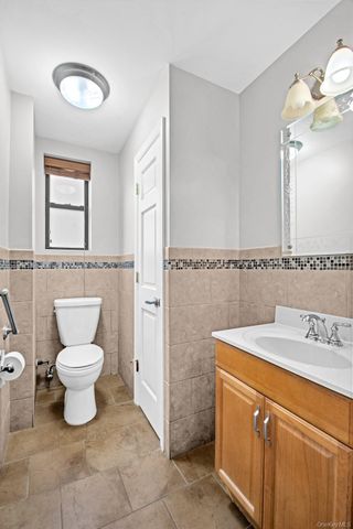 98-120 Queens Boulevard 1F, Rego Park, NY 11374