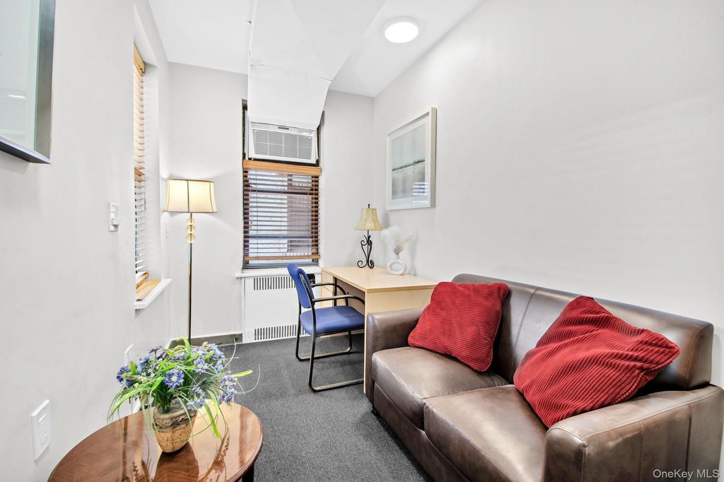 98-120 Queens Boulevard 1F, Rego Park, NY 11374