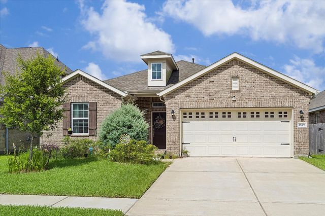 1849 Beau Banks Way, Alvin, TX 77511