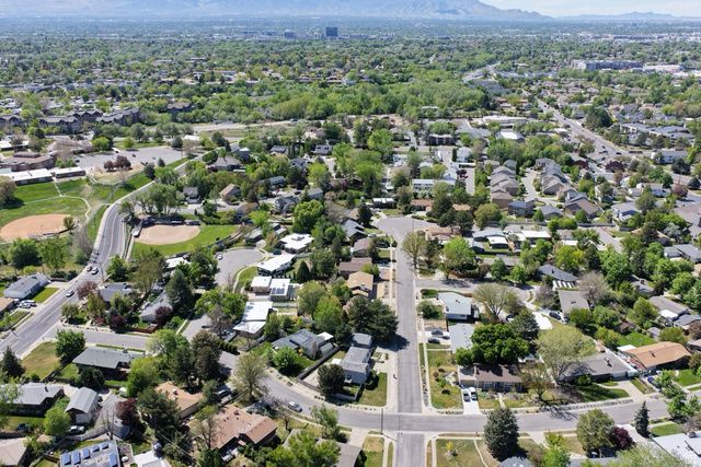 4851 S COLONY DR, Salt Lake City, UT 84117