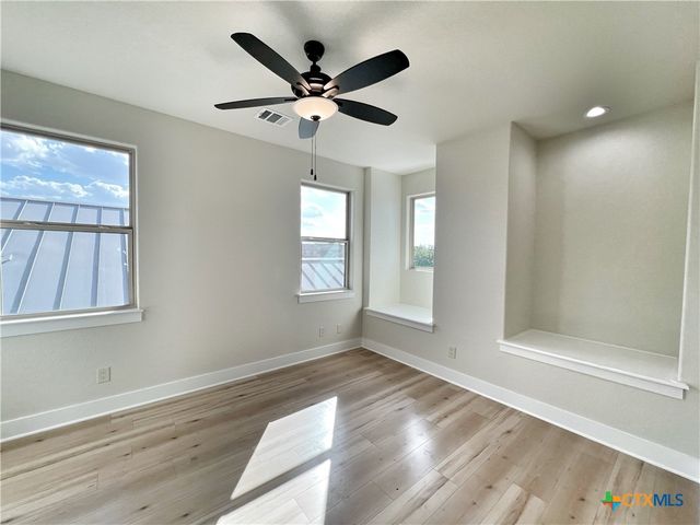 1690 Gruene Vineyard Crossing, New Braunfels, TX 78130