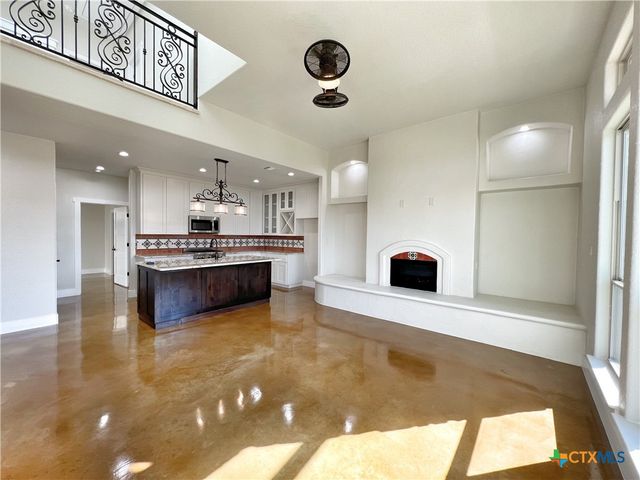1690 Gruene Vineyard Crossing, New Braunfels, TX 78130