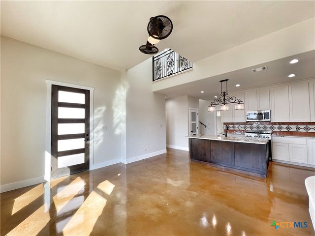 1690 Gruene Vineyard Crossing, New Braunfels, TX 78130