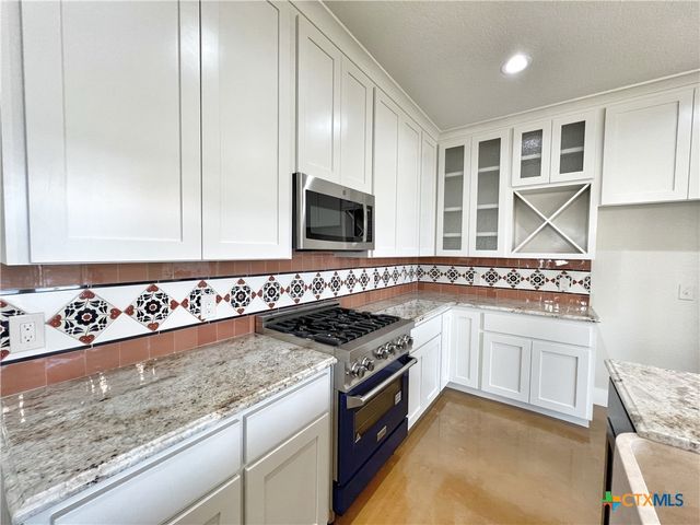 1690 Gruene Vineyard Crossing, New Braunfels, TX 78130
