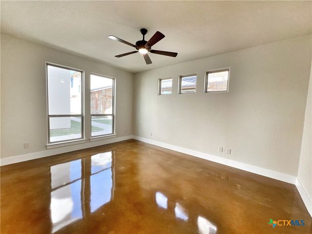 1690 Gruene Vineyard Crossing, New Braunfels, TX 78130