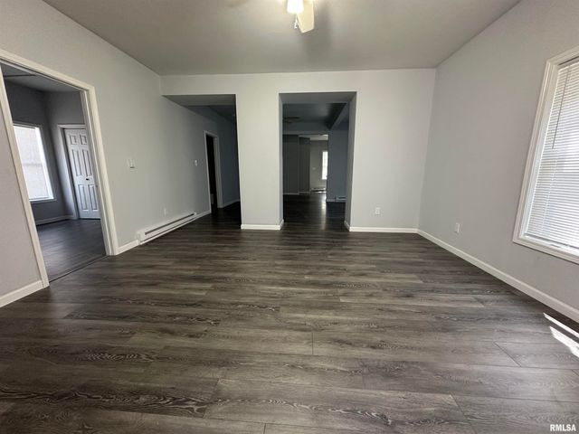 1514 S 8TH Street, Springfield, IL 62703