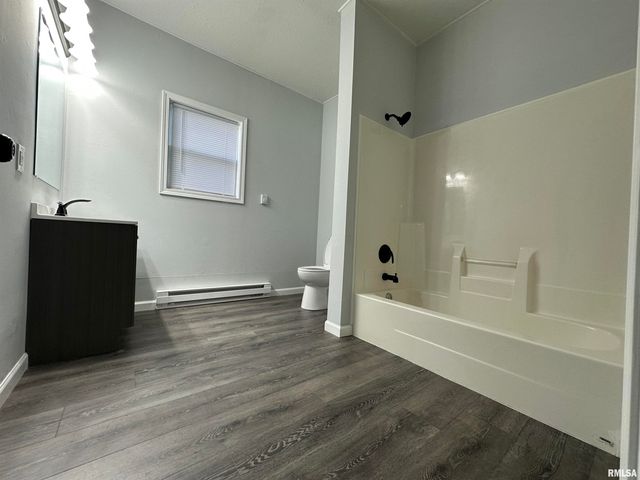 1514 S 8TH Street, Springfield, IL 62703