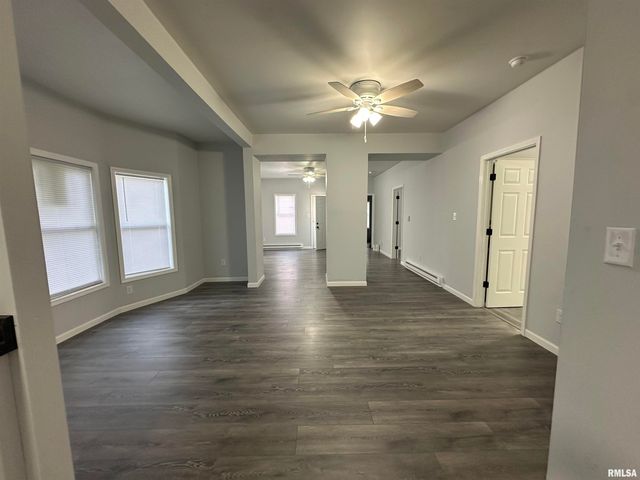 1514 S 8TH Street, Springfield, IL 62703
