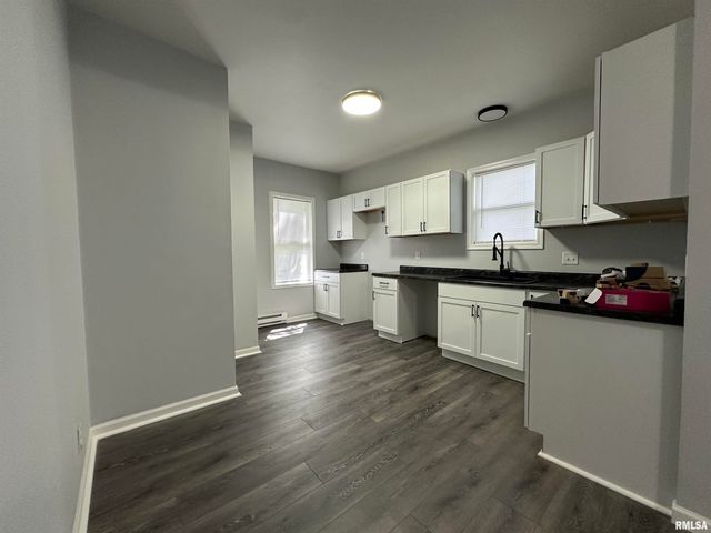 1514 S 8TH Street, Springfield, IL 62703