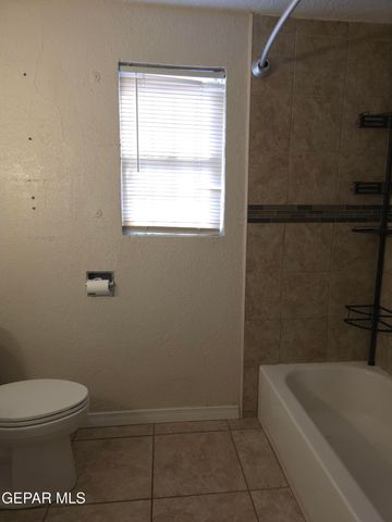 7332 N LOOP Drive, El Paso, TX 79915