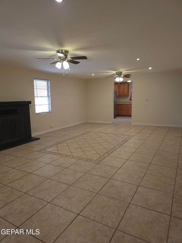 7332 N LOOP Drive, El Paso, TX 79915