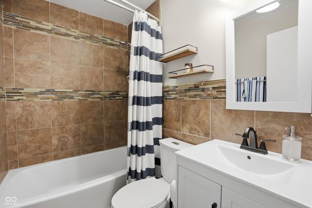 5832 Windward Way, Indianapolis, IN 46278