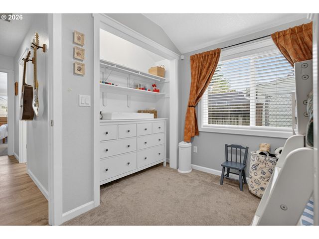 6047 Se RHONE St, Portland, OR 97206