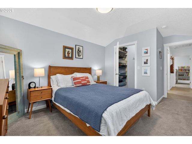 6047 Se RHONE St, Portland, OR 97206