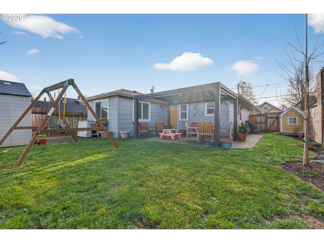 6047 Se RHONE St, Portland, OR 97206