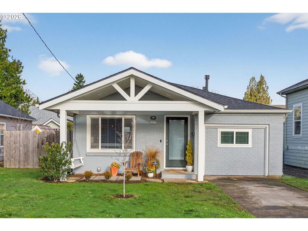 6047 Se RHONE St, Portland, OR 97206